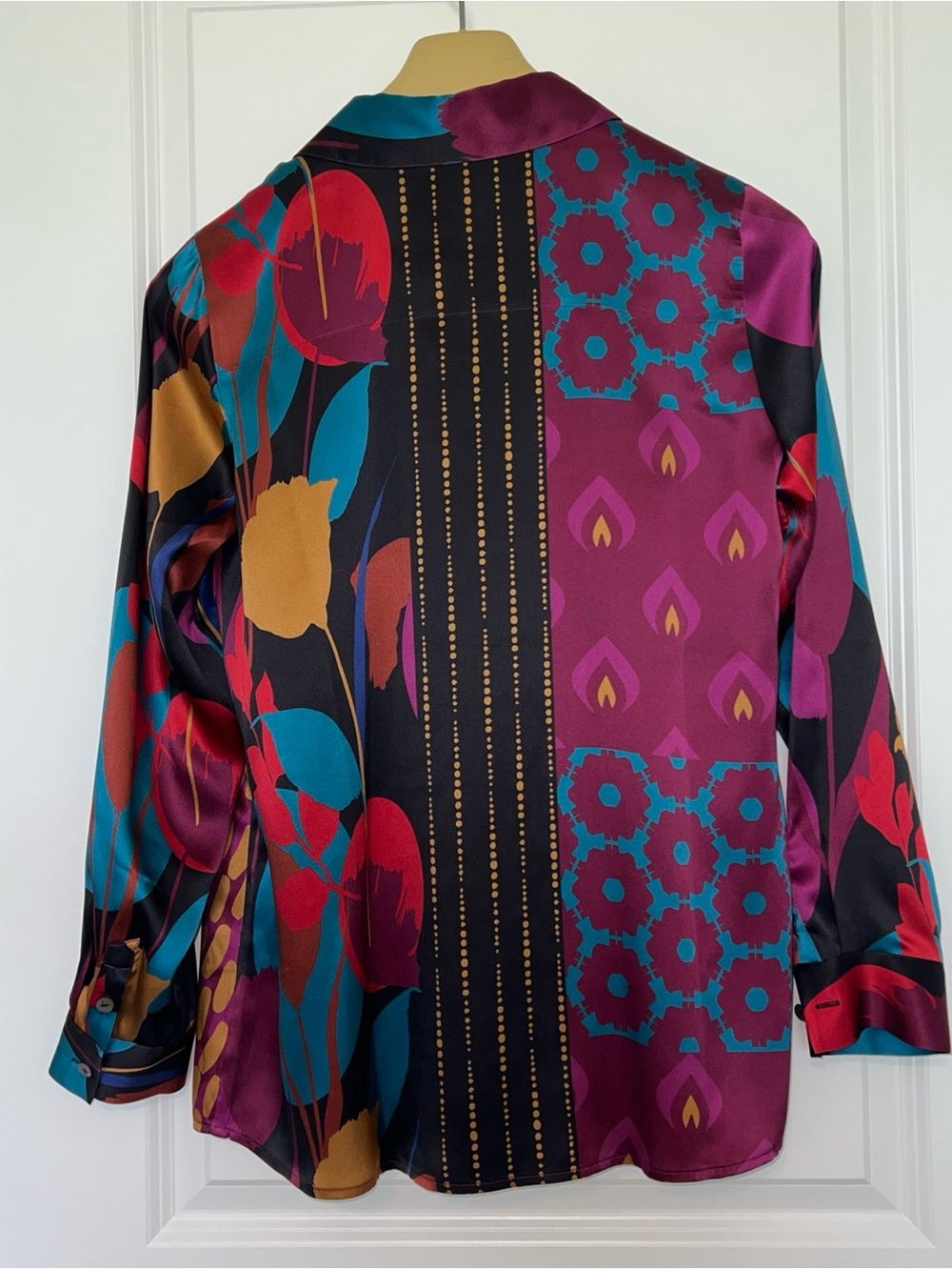 Soft Surroundings 100% silk button up shirt contrast print NWT sz.S - Picture 2 of 11